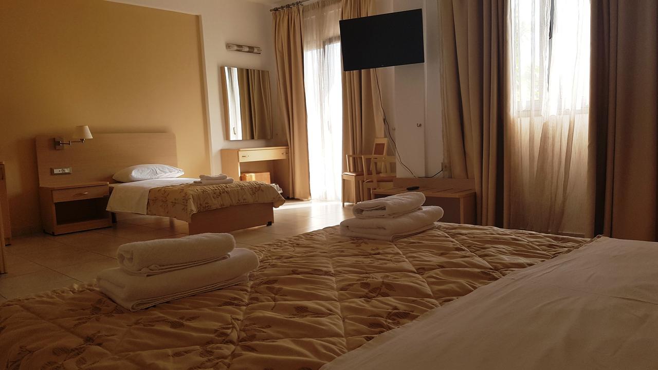 Ostria Hotel Kakovatos Beach 자하로 외부 사진