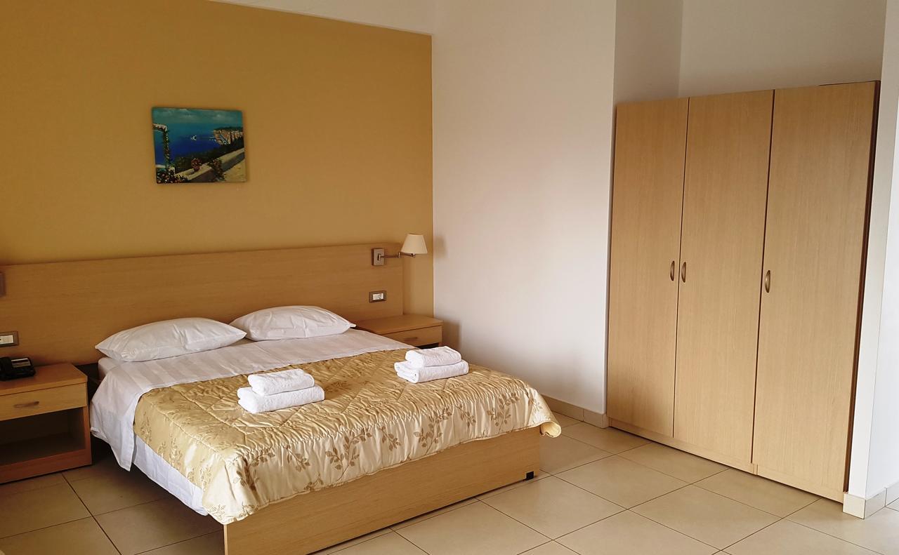 Ostria Hotel Kakovatos Beach 자하로 외부 사진